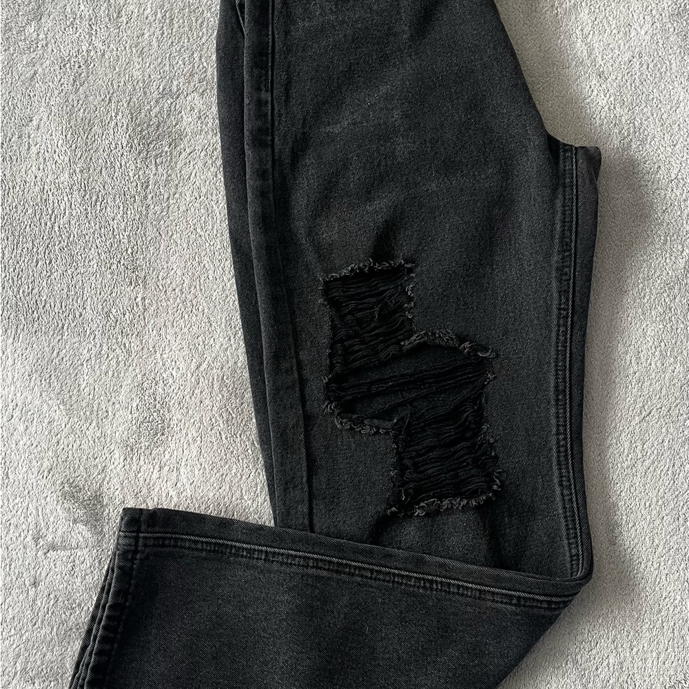 Black Distressed Jeans